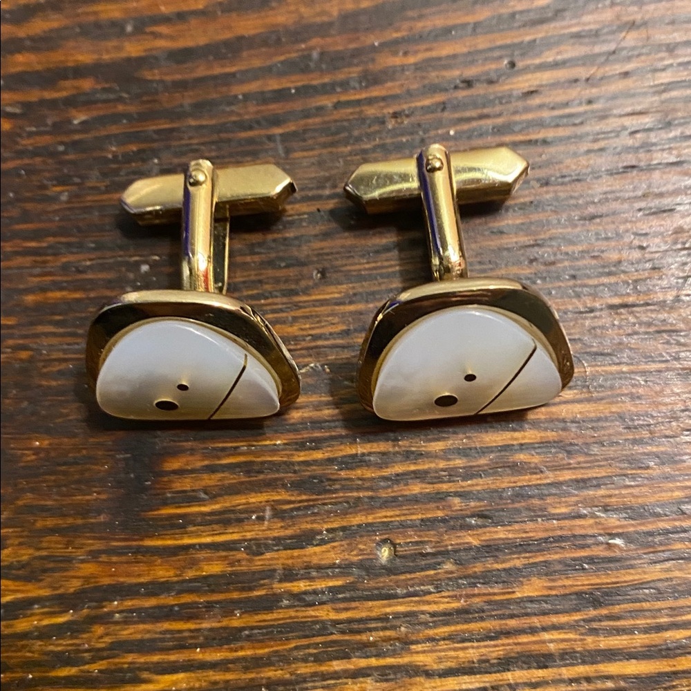 Vintage Swank Accessories gold tone white mother of pearl cuff links unisex - Picture 7 of 9